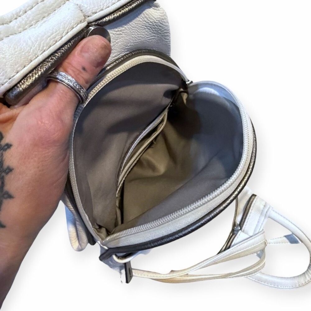 Vintage White Genuine Leather Convertible Backpack Purse Shoulder Bag Travel Day - Picture 9 of 10